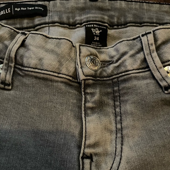 True Religion • Halle • High Rise • Super Skinny • 24 • Women’s • Jeans • - Picture 2 of 7